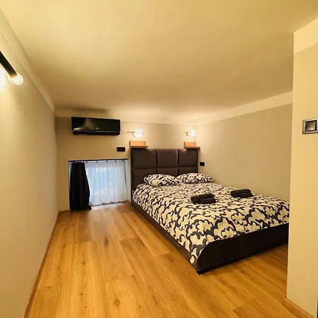 G15 Centre Stylish Flat Budapesta
