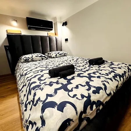 G15 Centre Stylish Flat Budapesta