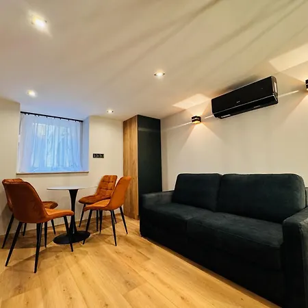 G15 Centre Stylish Flat Budapest