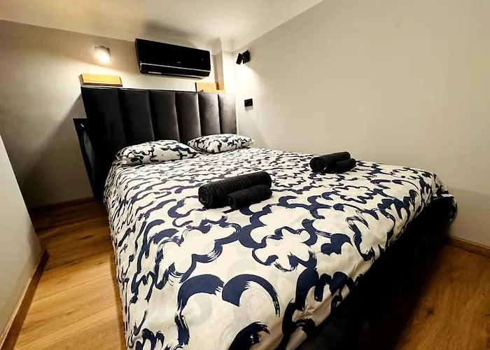G15 Centre Stylish Flat بودابست