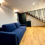 G15 Centre Stylish Flat דירה